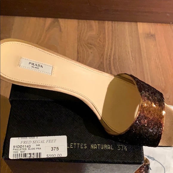 Prada shoes - Picture 4 of 9